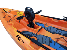 Charger l&#39;image dans la galerie, Riot Mako 10.5 Pedal Drive Fishing Kayak (NEW)